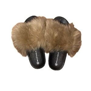 Wantable Faux Brown Fur Slides
